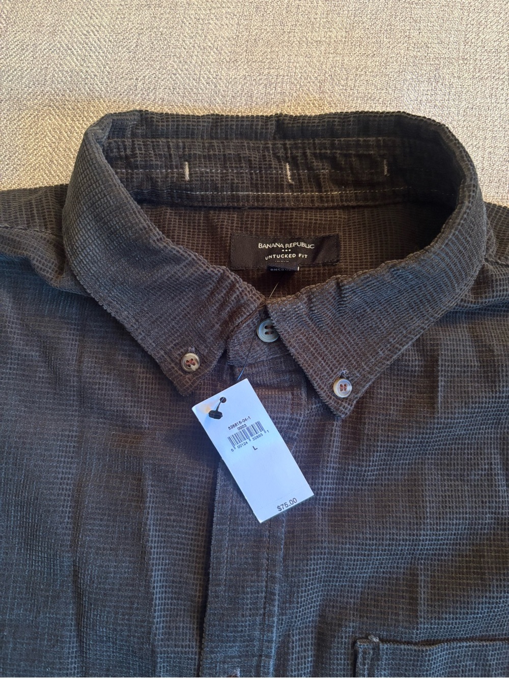 Banana Republic Men’s Untucked button down dark green/grey waffle flannel